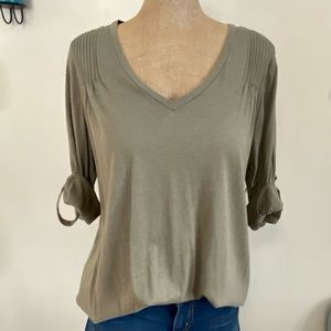Women's Olive Green 3/4 Sleeve V Neck Soft Cotton Blend Top Size Large NWT